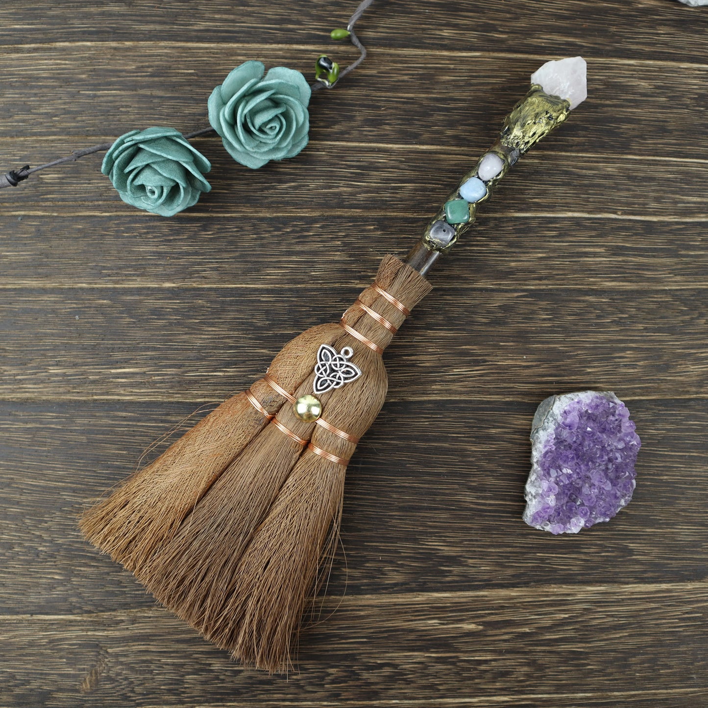 Balais d'autel en cristal blanc naturel, brosses d'ornement, papeterie Wicca, accessoires de papillon de nuit d'ange, voiture, quartz, lune, cadeaux de festival