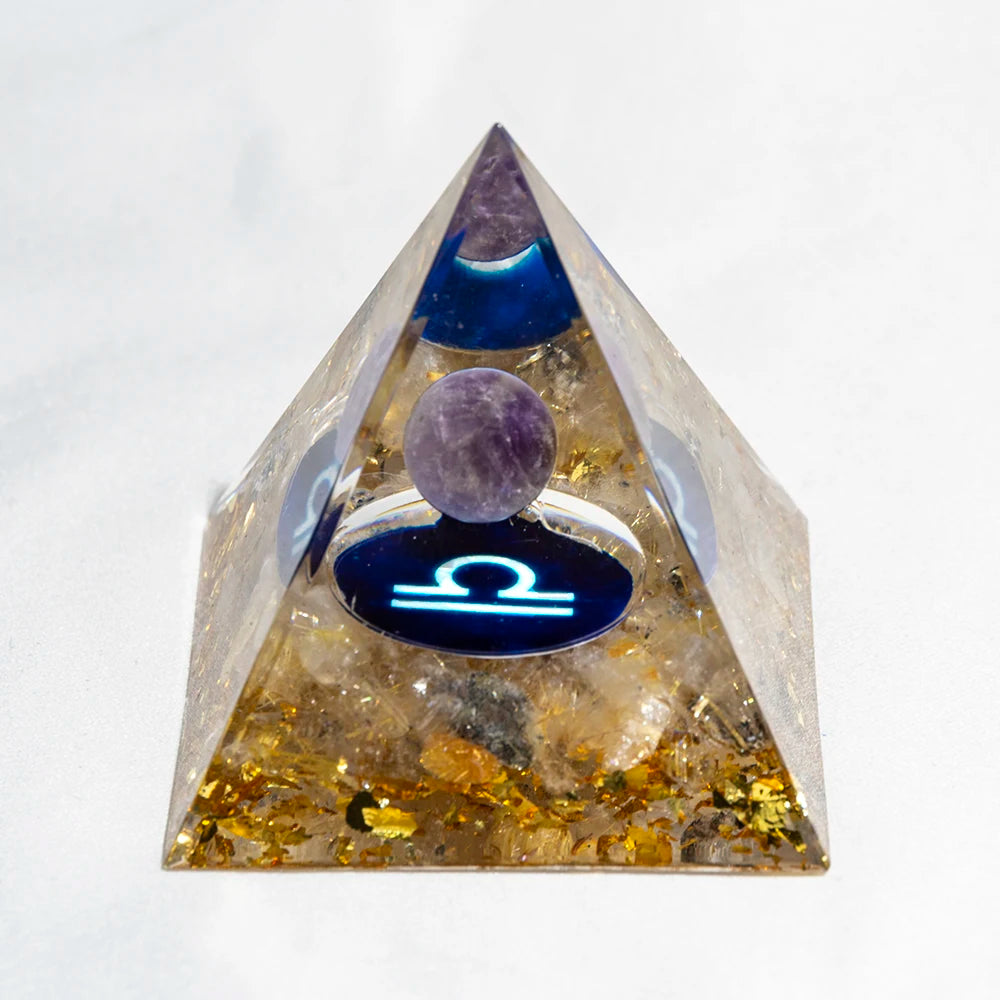 Pyramide de générateur d'énergie en cristal naturel, péridot, améthyste, Reiki, Chakra de guérison, pyramide en résine, décor égyptien, décoration de salle, 1 pièce