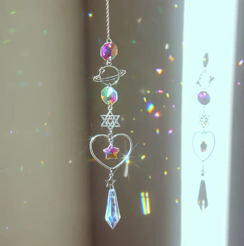 Capteur de Lumière – Magie Cosmique & Arc-en-ciel