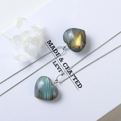Pendentif poli brut en forme de coeur en cristal naturel, labrumen ite, collier lumineux fluide, pierre artisanale, ornement de confrontation