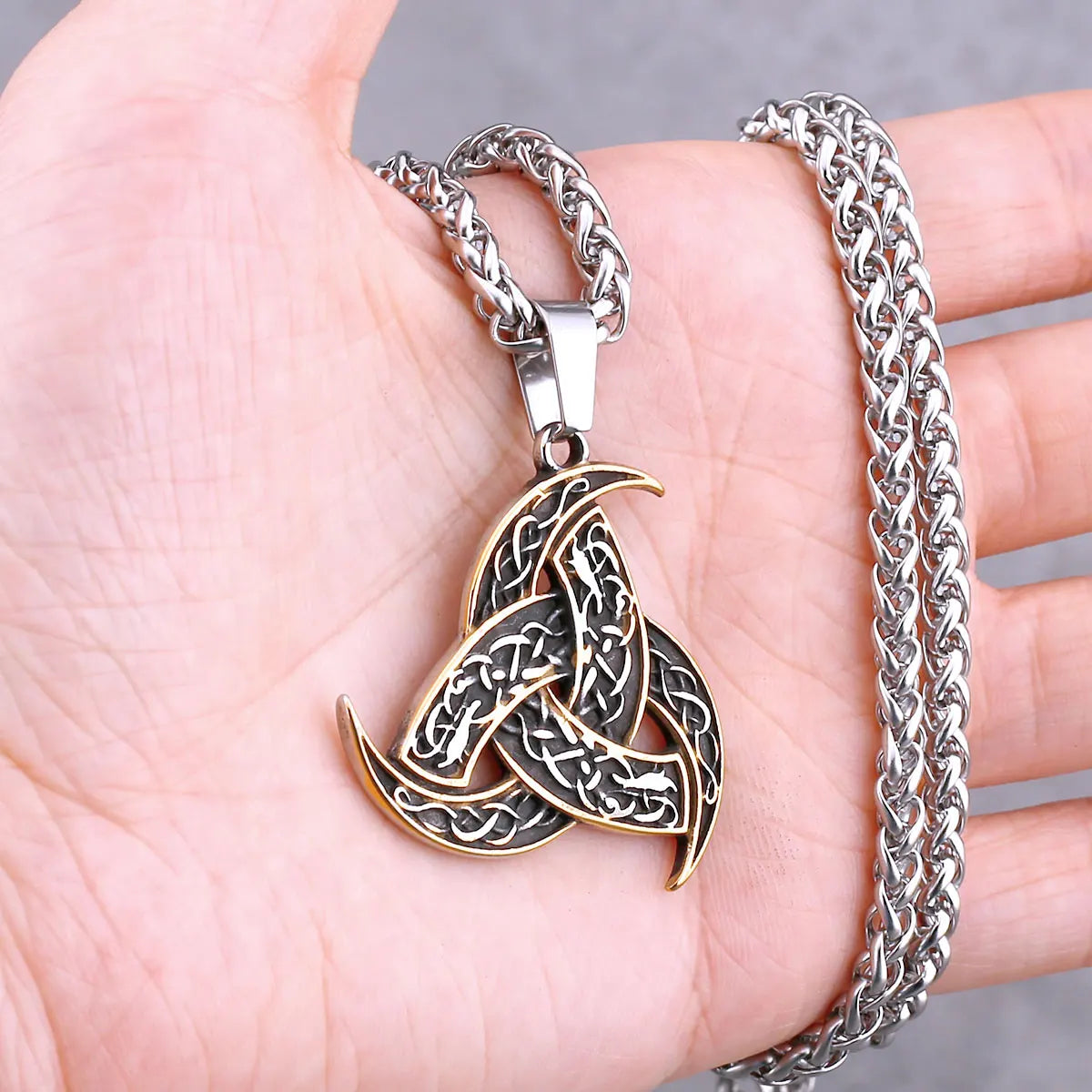 Vikings Odin Rune collier divers hommes nordique Vegvisir Valknut amulette pendentif en acier inoxydable Punk mode bijoux en gros