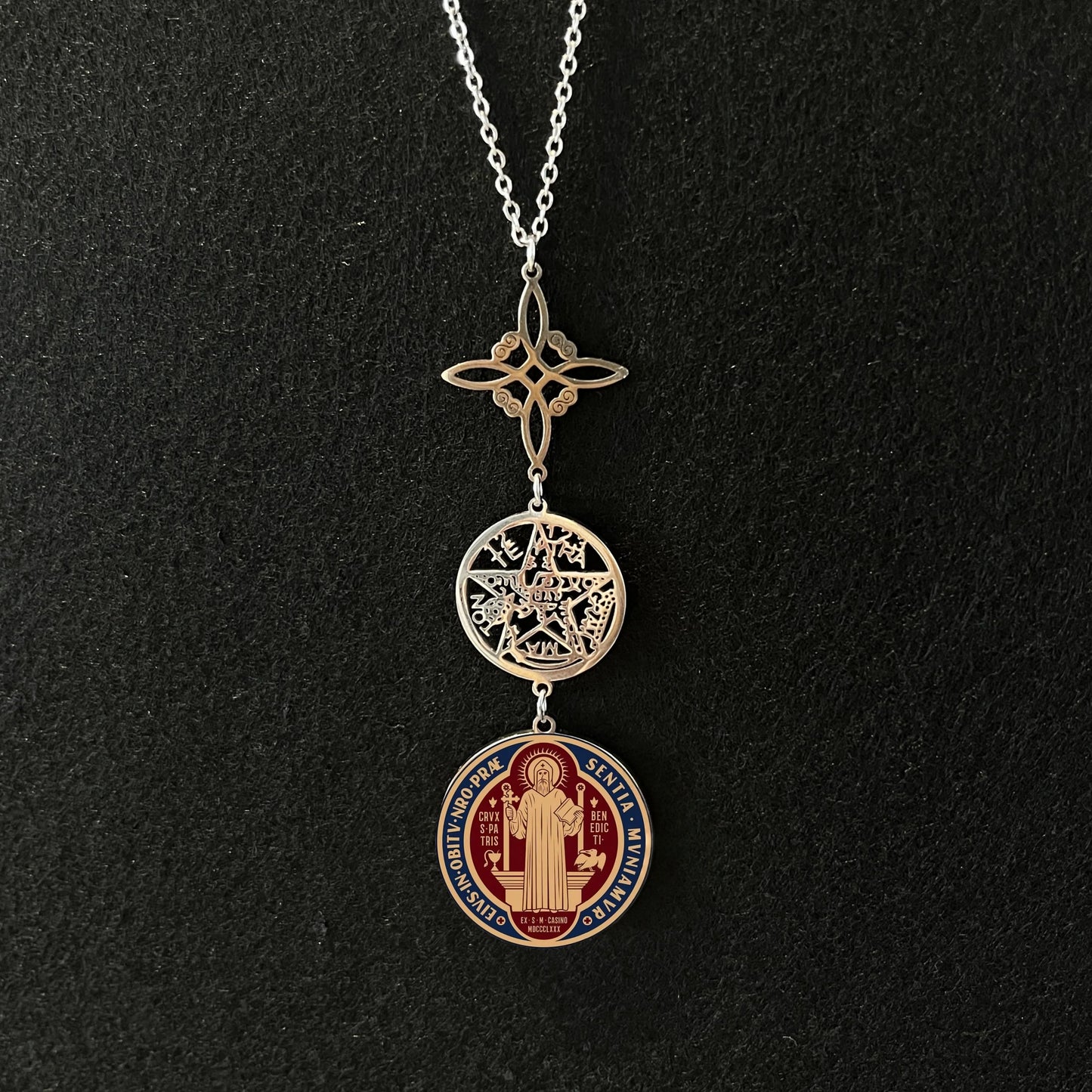 Jeshayuan médaille de Saint benoît avec collier tétragrammaton pendentif pentagramme collier Original noeud de sorcières