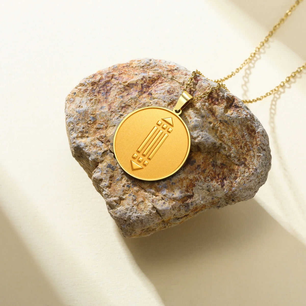 Collier pendentif pièce de monnaie Symbole d'Atlantide, Bijoux totem d'Atlantide mystérieux et ancien, Collection thématique, Cadeaux pour les amateurs de la culture d'Atlantide