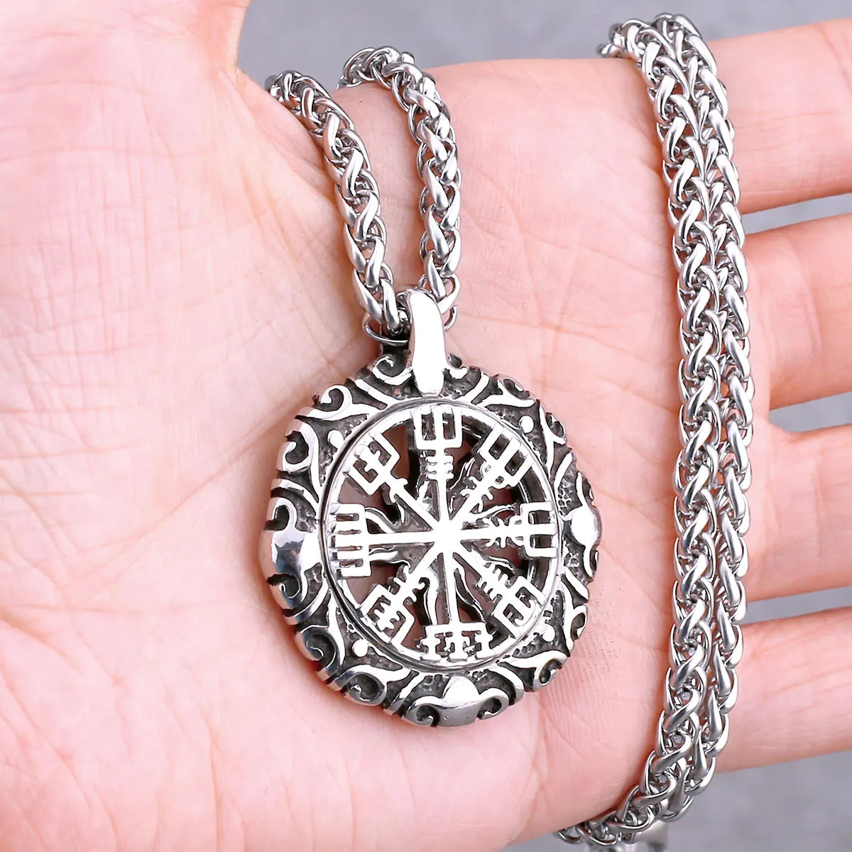 Vikings Odin Rune collier divers hommes nordique Vegvisir Valknut amulette pendentif en acier inoxydable Punk mode bijoux en gros