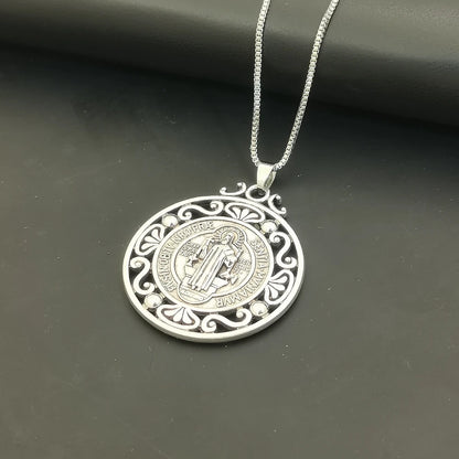 Collier médaille Saint benoît en alliage, 1 pièce, médaille chrétienne sacrementale, bijoux de Protection maléfique, cadeau catholique pour hommes et femmes