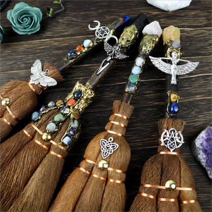 Balais d'autel en cristal blanc naturel, brosses d'ornement, papeterie Wicca, accessoires de papillon de nuit d'ange, voiture, quartz, lune, cadeaux de festival