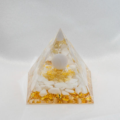 Pyramide de générateur d'énergie en cristal naturel, péridot, améthyste, Reiki, Chakra de guérison, pyramide en résine, décor égyptien, décoration de salle, 1 pièce