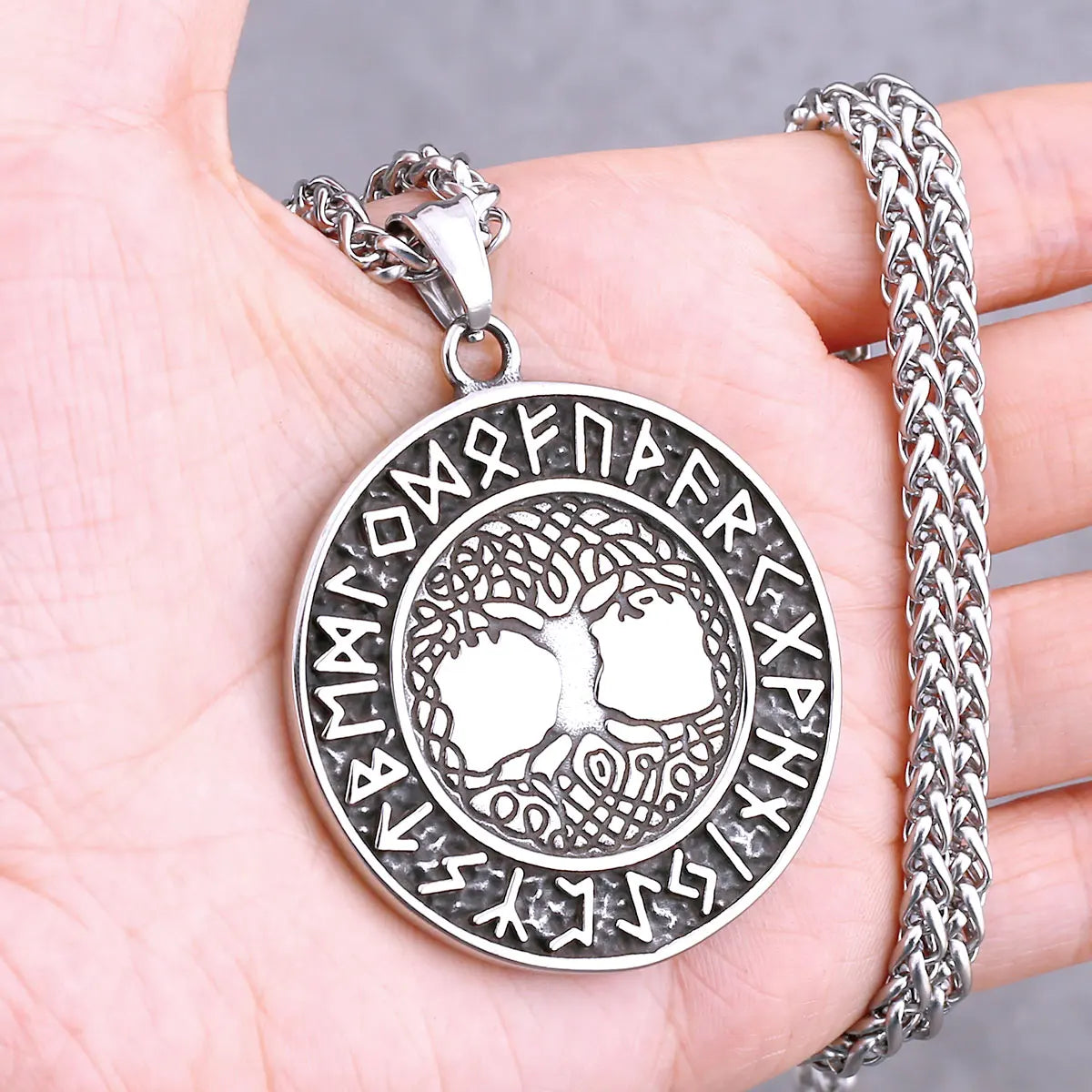 Vikings Odin Rune collier divers hommes nordique Vegvisir Valknut amulette pendentif en acier inoxydable Punk mode bijoux en gros