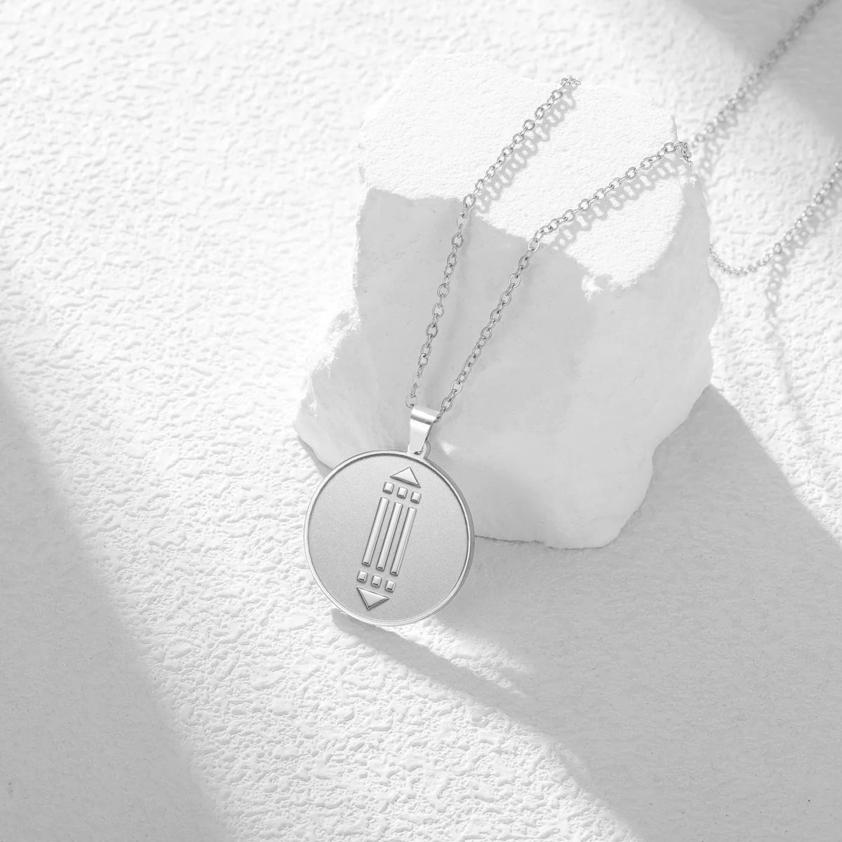 Collier pendentif pièce de monnaie Symbole d'Atlantide, Bijoux totem d'Atlantide mystérieux et ancien, Collection thématique, Cadeaux pour les amateurs de la culture d'Atlantide