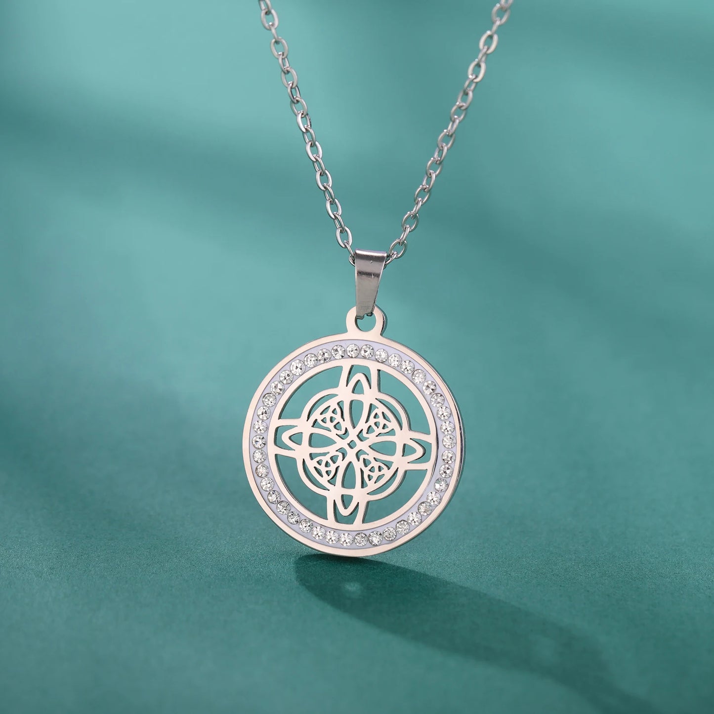 Skyrim Collier Nministériels d Sorcière en Acier Inoxydable, Pendentif Rond, Amulette Wicca, Bijoux Cadeau d'Anniversaire