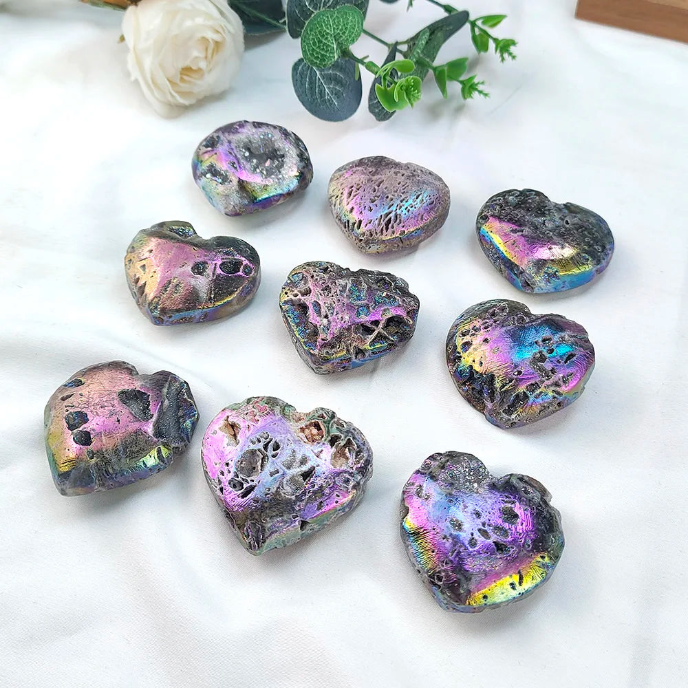 Clip en forme de coeur de sphalérite d'aura électrolytique, ornements de quartz, pierre précieuse d'énergie, artisanat de guérison de Reiki, apaisant, décoration de la maison