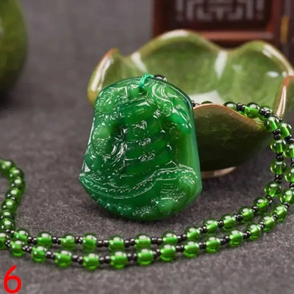 Pendentif classique en Agate chinoise verte naturelle, collier en Jade, bijoux de charme à la mode, amulette porte-bonheur sculptée, cadeaux pour femmes et hommes