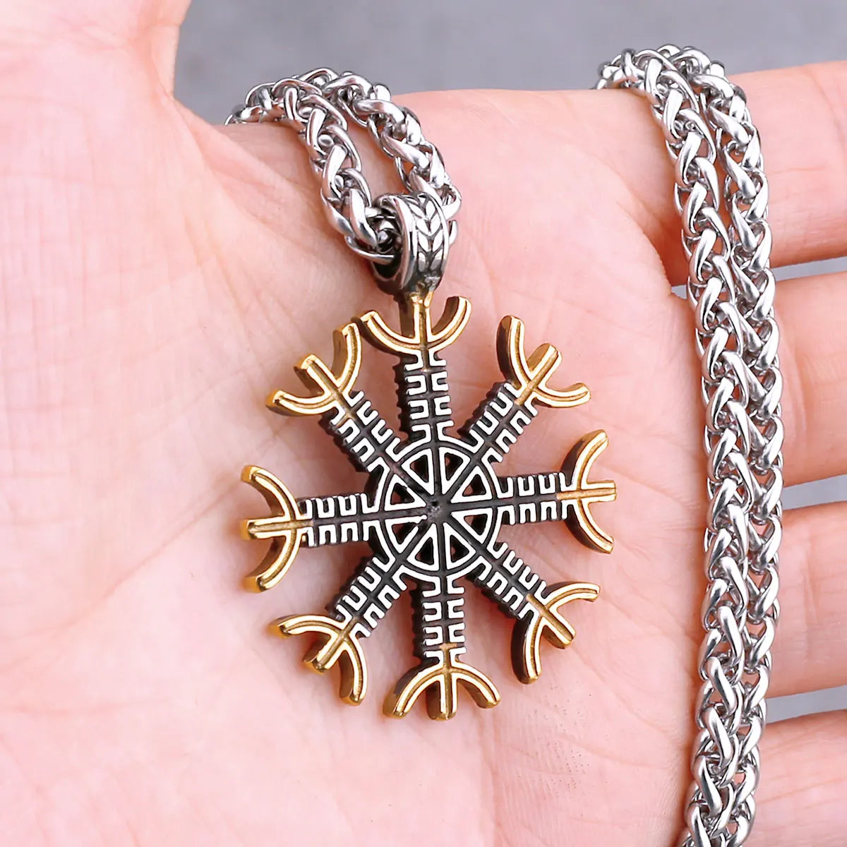 Vikings Odin Rune collier divers hommes nordique Vegvisir Valknut amulette pendentif en acier inoxydable Punk mode bijoux en gros
