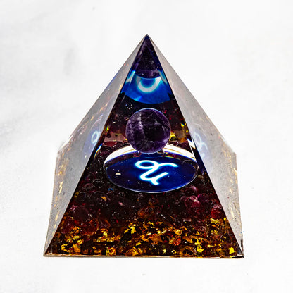 Pyramide de générateur d'énergie en cristal naturel, péridot, améthyste, Reiki, Chakra de guérison, pyramide en résine, décor égyptien, décoration de salle, 1 pièce
