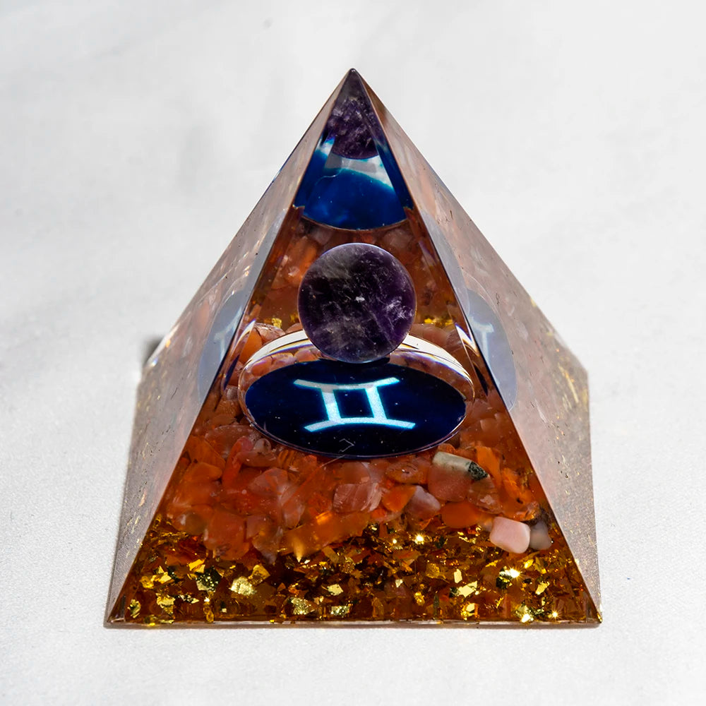 Pyramide de générateur d'énergie en cristal naturel, péridot, améthyste, Reiki, Chakra de guérison, pyramide en résine, décor égyptien, décoration de salle, 1 pièce